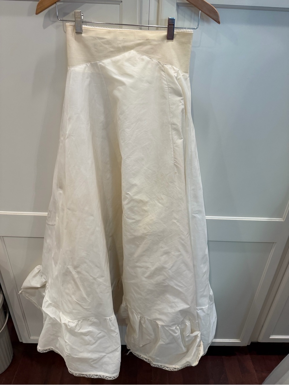 00s vintage petticoat under skirt/slip